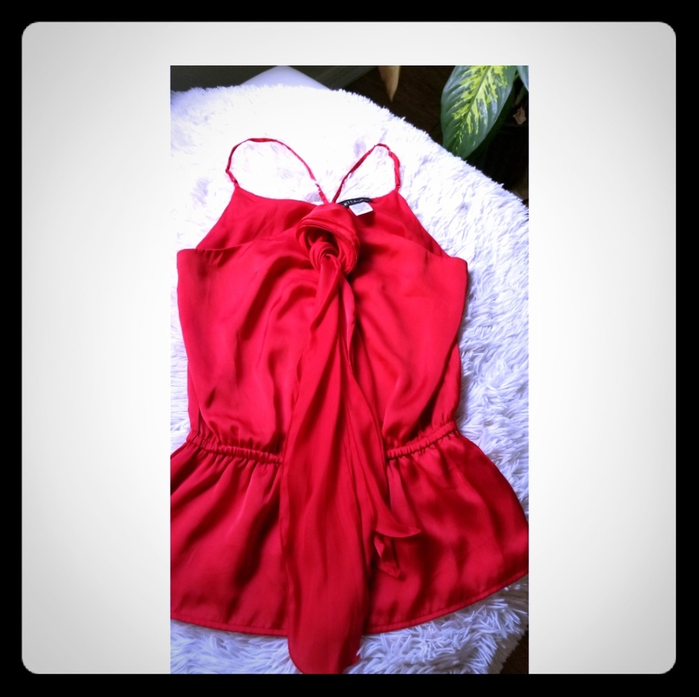 Fashion Red top with bow accent, peplum